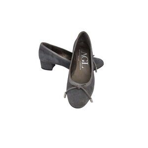 AGL Dark Gray Suede Kristin Shoes w Bow Detail Size 36 / 6M Italian